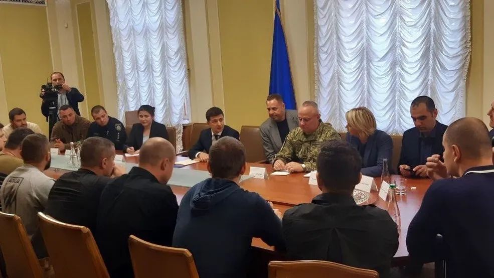 Zelensky-Karas.jpg