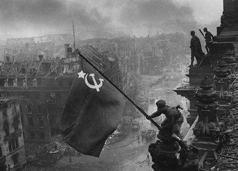 Знамя_Победы_над_рейхстагом.jpg